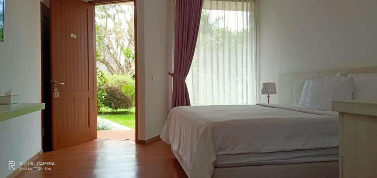 Hotel La Oma Lembang Zewnętrze zdjęcie