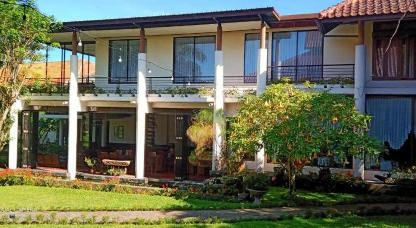 Hotel La Oma Lembang Zewnętrze zdjęcie