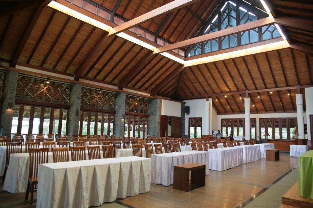 Hotel La Oma Lembang Zewnętrze zdjęcie