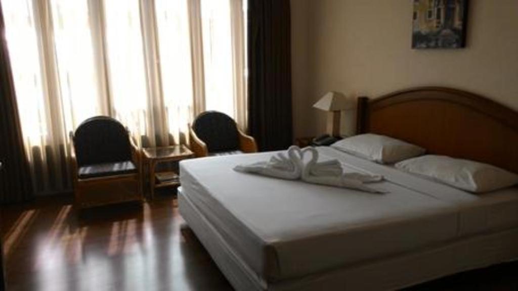 Hotel La Oma Lembang Zewnętrze zdjęcie
