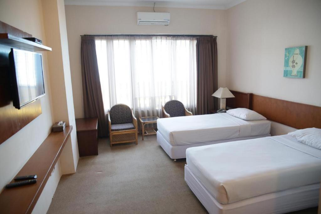 Hotel La Oma Lembang Zewnętrze zdjęcie