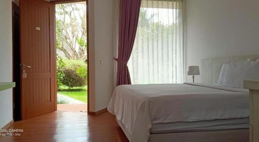 Hotel La Oma Lembang Zewnętrze zdjęcie