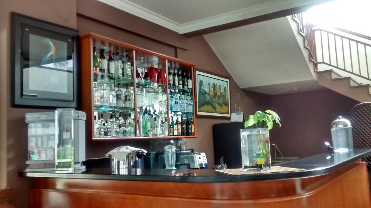Hotel La Oma Lembang Zewnętrze zdjęcie